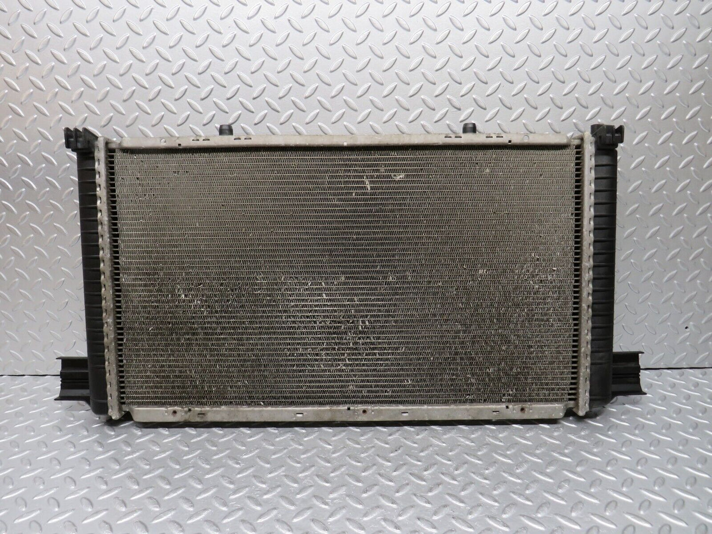 38601 Mercedes-Benz R129 280SL Coupe Engine Coolant Radiator Behr