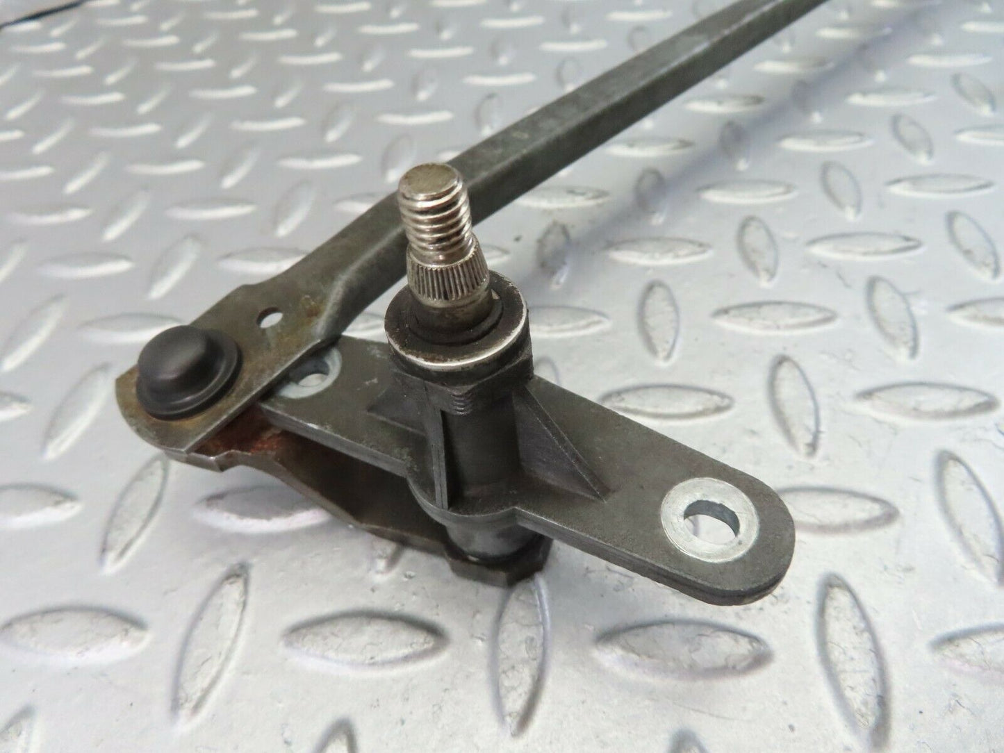 7745 Mercedes-Benz S123 230TE Wagon Windscreen Wiper Linkage
