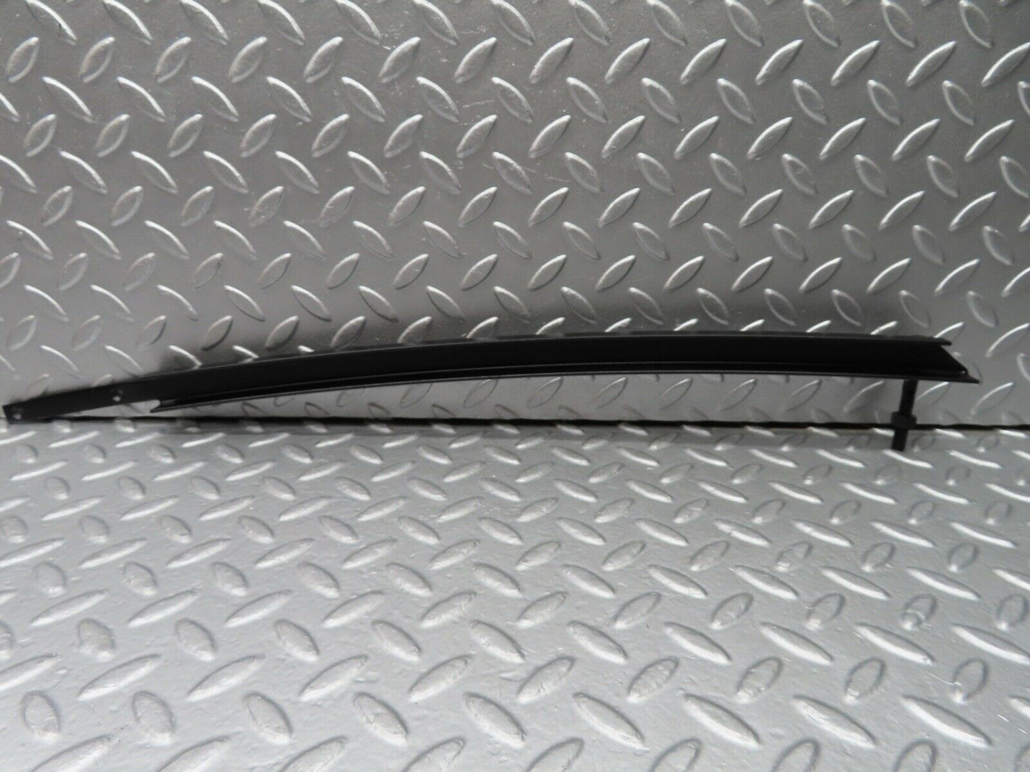 20612 Mercedes-Benz R107 450SL Right Door Window Channel Front