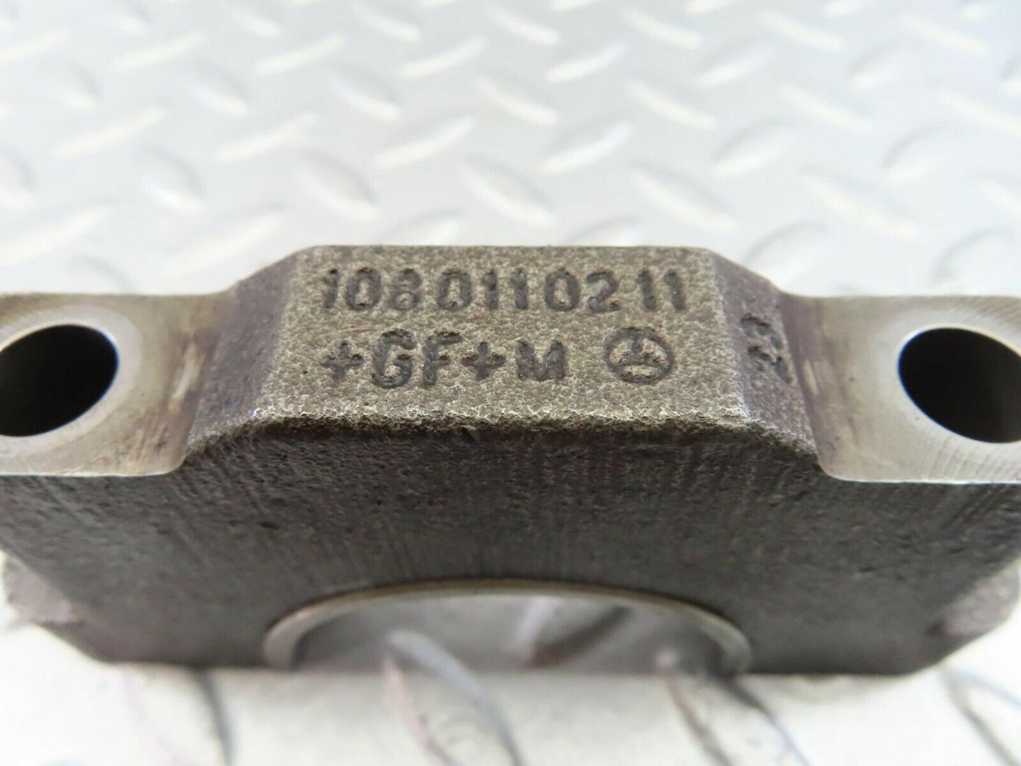 9876 Mercedes-Benz C123 280CE Coupe Crankshaft Bearing Holder Block 1080110211