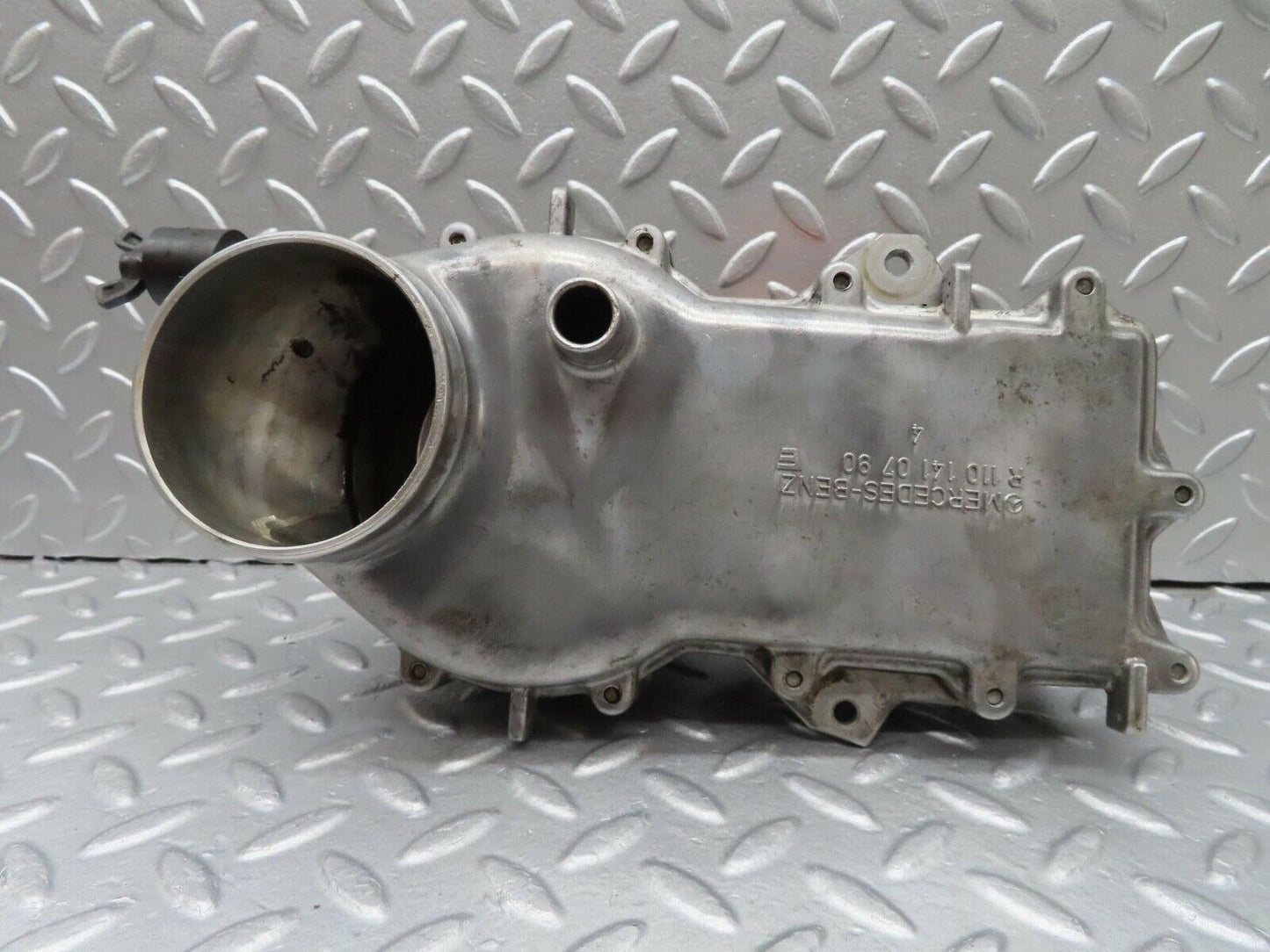 15922 Mercedes-Benz W123 280E Air Flow Mass Meter Sensor Bosch 0438120115