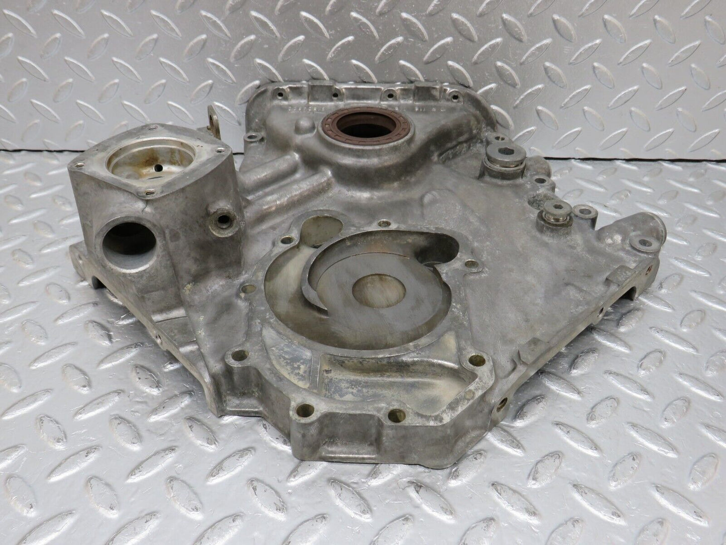 34526 Mercedes-Benz C126 380SEC Coupe Timing Chain Cover 1160152001