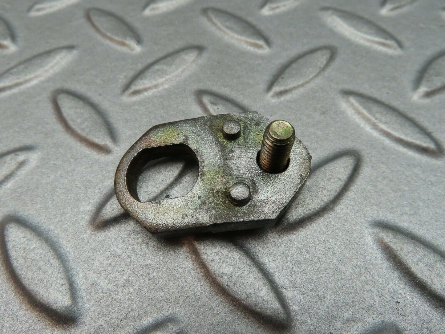 5131 Mercedes-Benz R107 350SL Fuel Injector Bracket