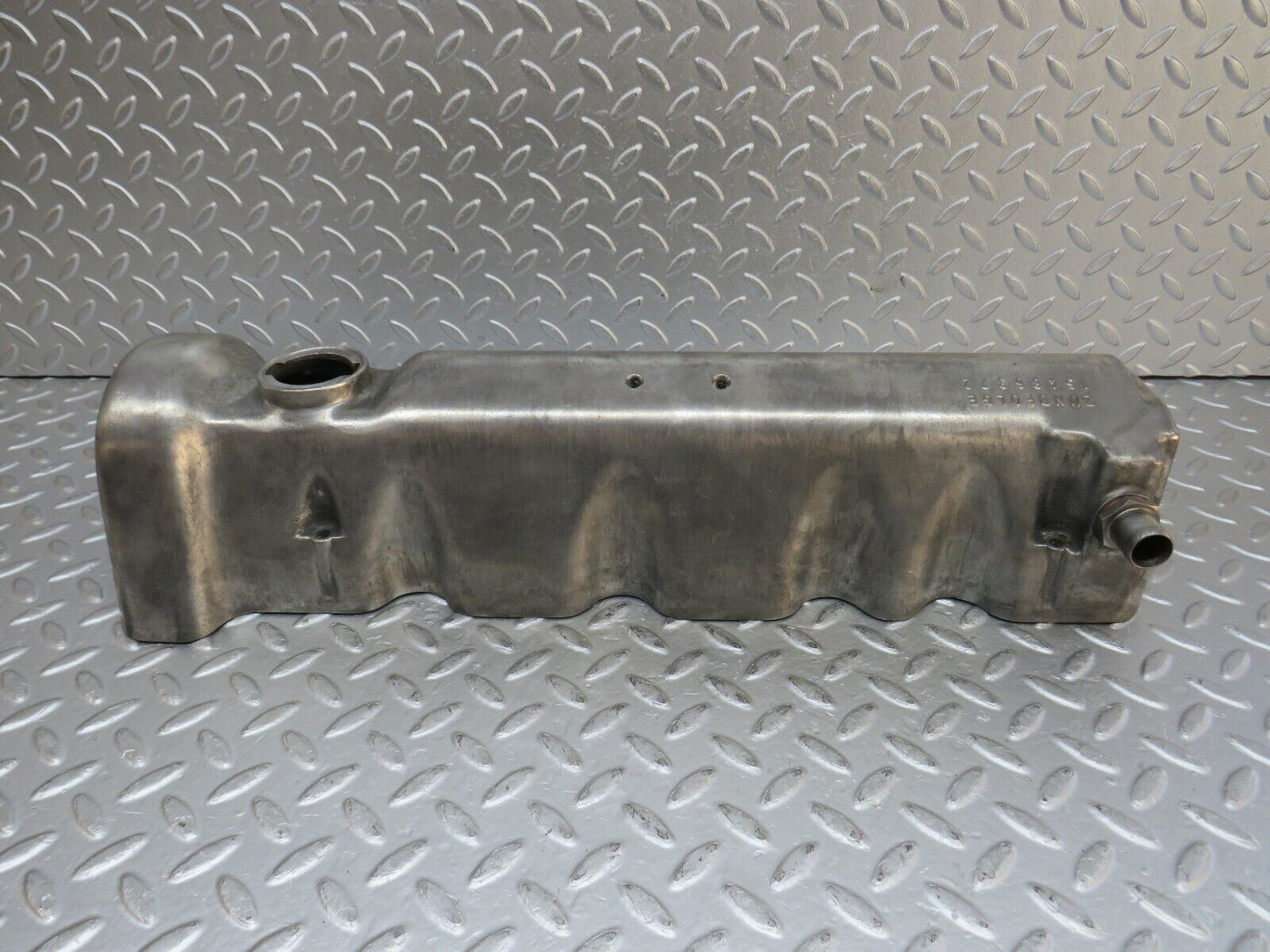 32843 Mercedes-Benz C107 R107 350 V8 Cylinder Head Valve Cover Right Side 1160161905