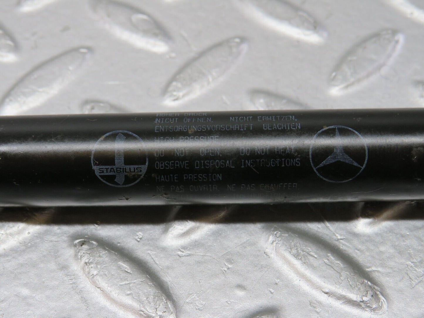 35032 Mercedes-Benz W210 320E Bonnet Gas Strut 2x 2108800429