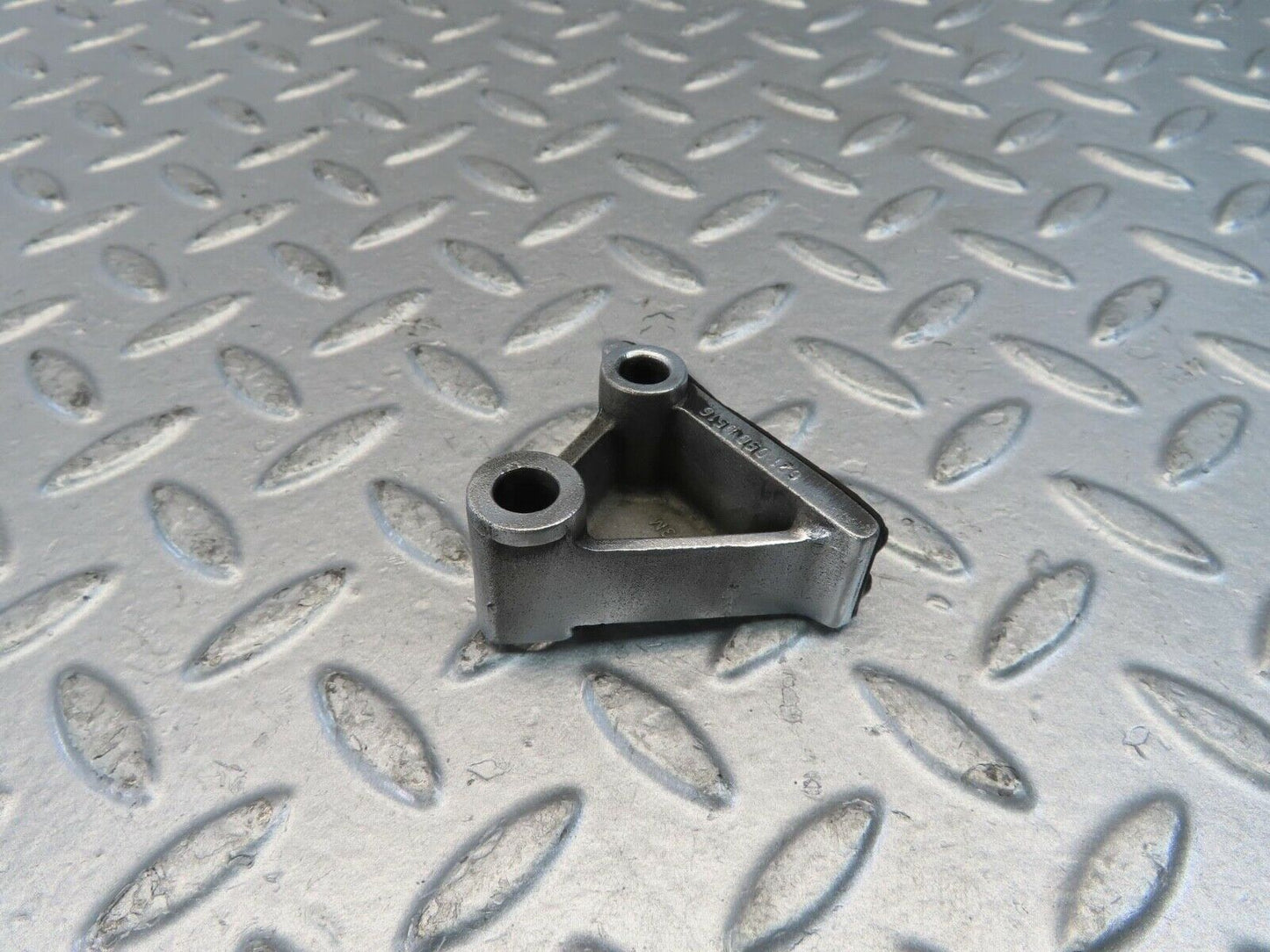10988 Mercedes-Benz W115 220D Timing Chain Guide Rail 6210500516