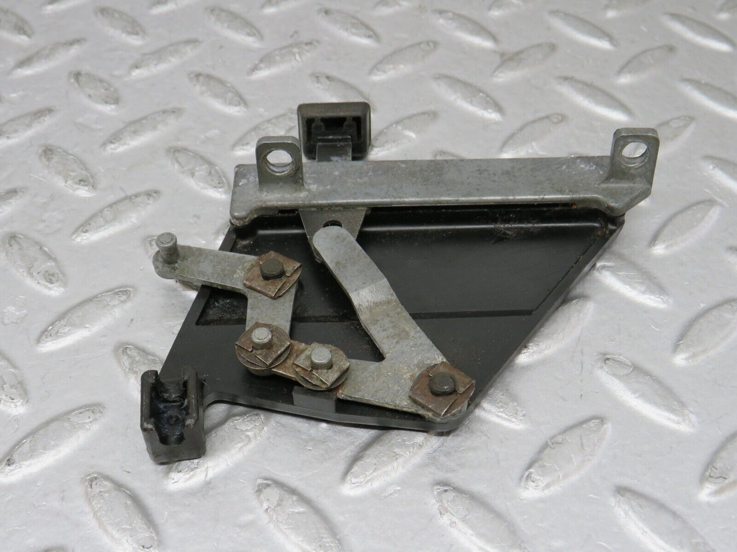 35540 Mercedes-Benz R107 280SL Air Vent Control Lever Right 1078300485