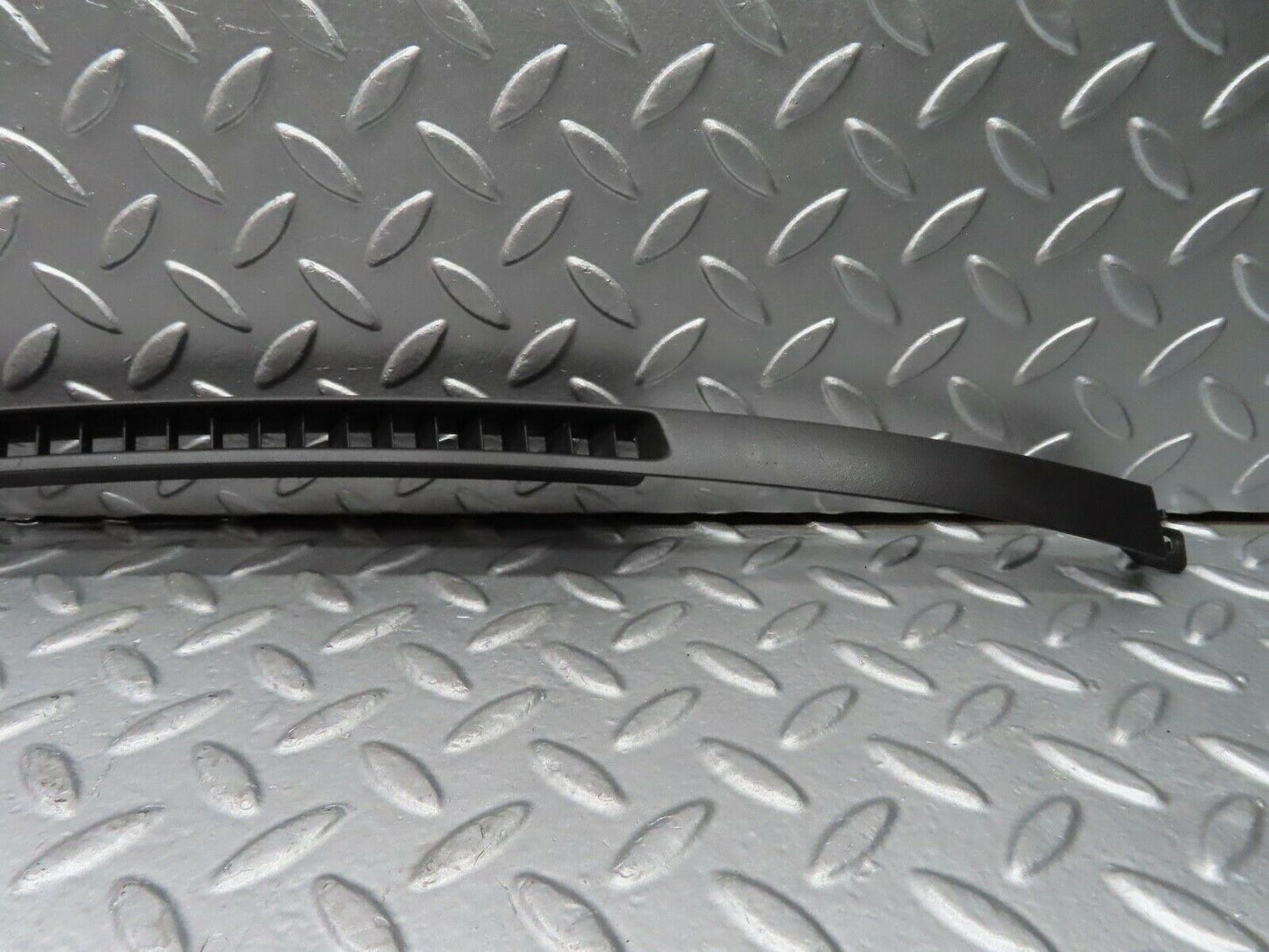 19983 Mercedes-Benz R129 300SL Coupe Windscreen Defroster Air Vent 1296890380