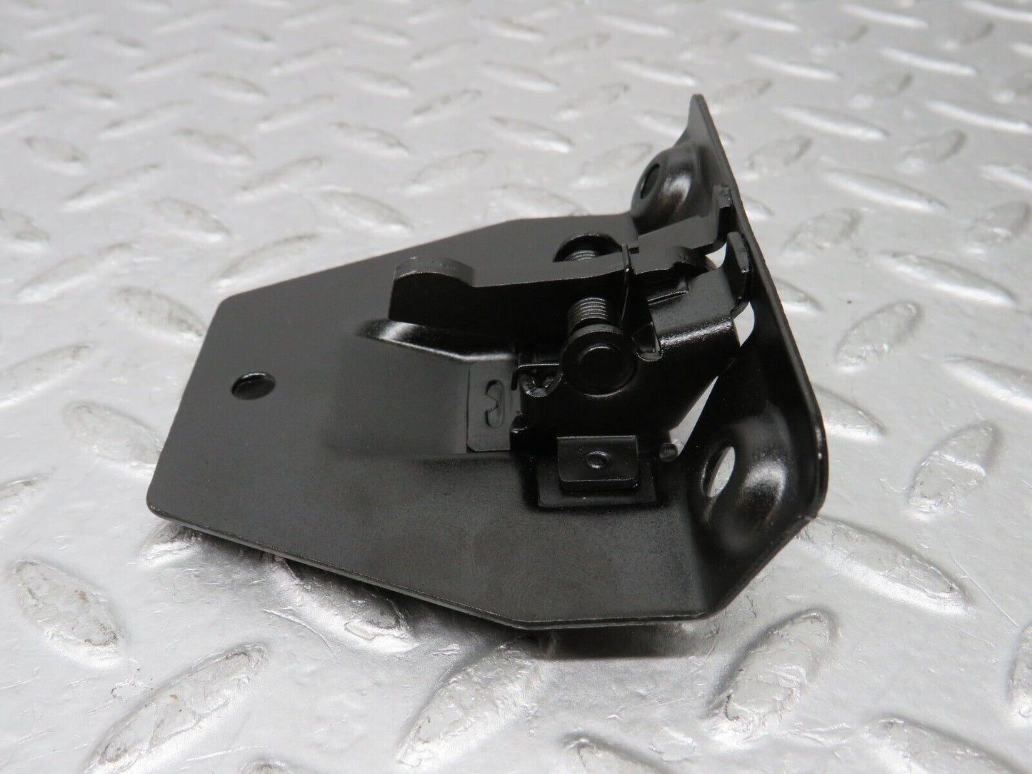 35341 Mercedes-Benz R107 280SL Trunk Boot Lock Latch 1137500285