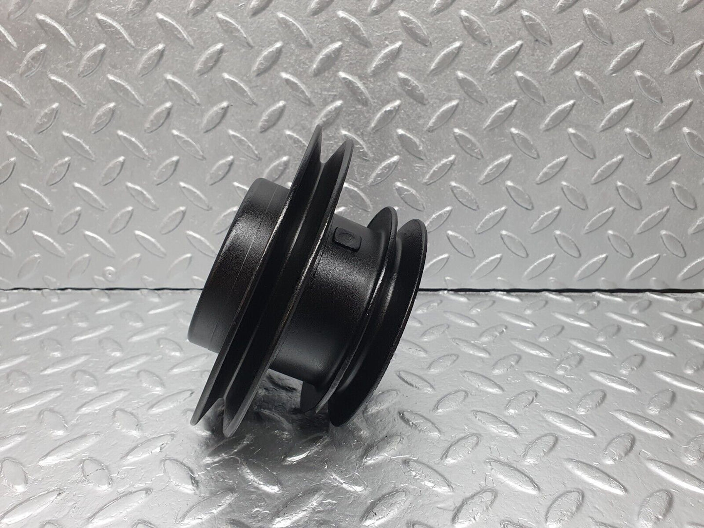 40829 Mercedes-Benz W123 300D Crankshaft Pulley 6170351012
