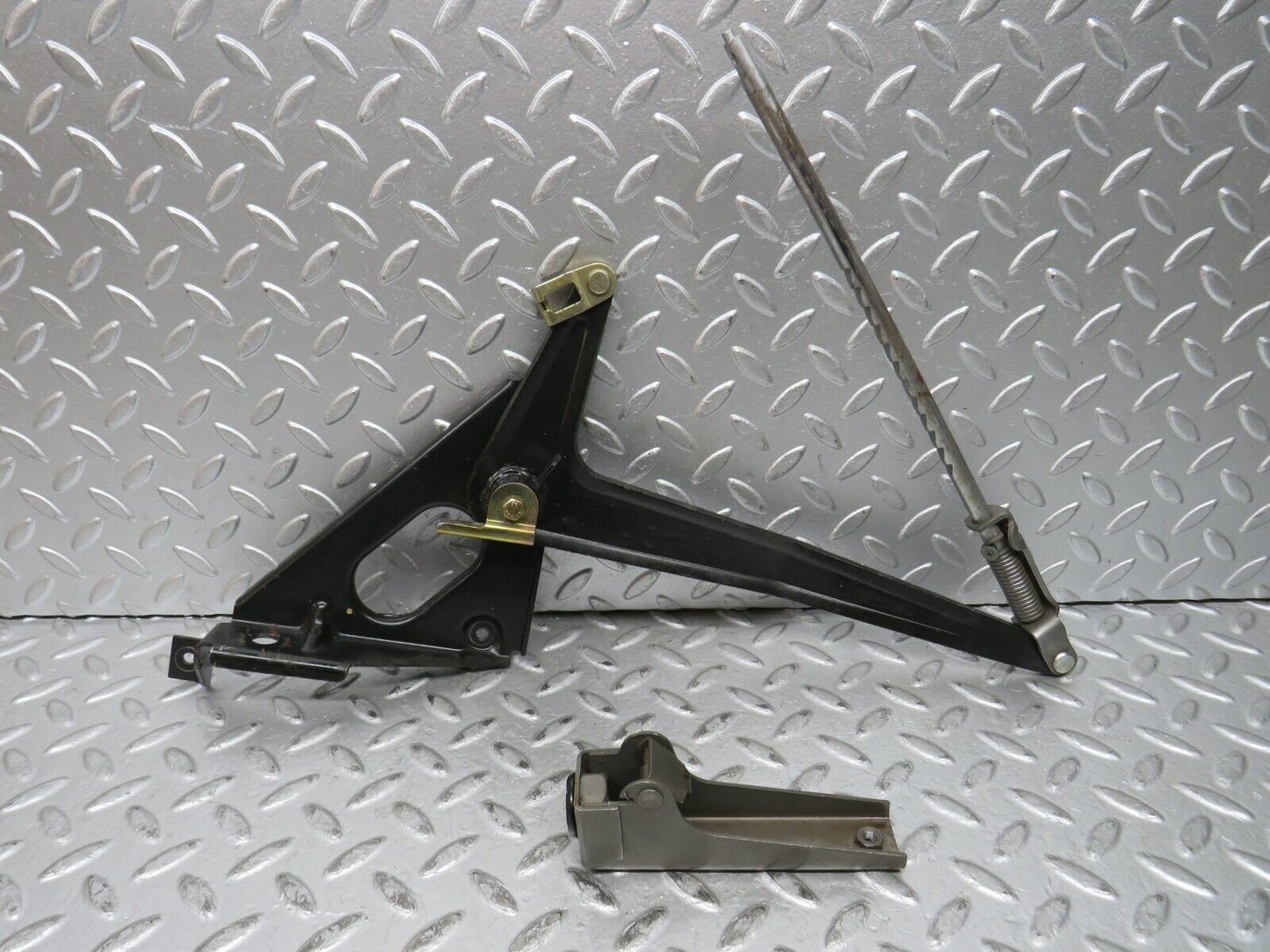 28859 Mercedes-Benz W123 230E Handbrake Regulator