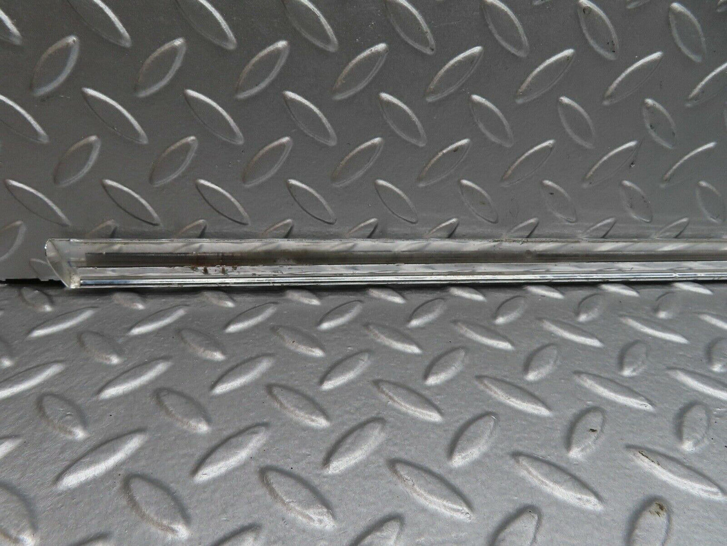 18141 Mercedes-Benz W123 200 Rear Right Door Chrome Moulding Trim
