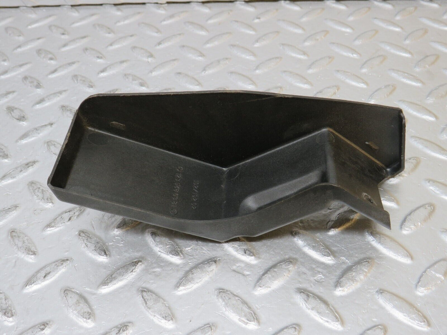 0413 Mercedes-Benz W123 230E Plastic Cover 1235460381