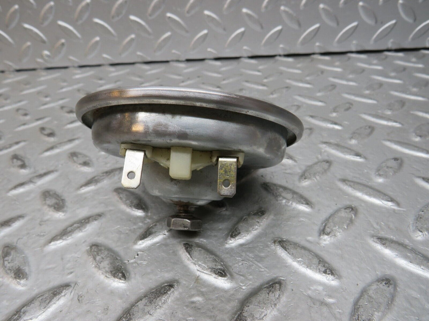 28838 Mercedes-Benz W123 230E Horn 021113