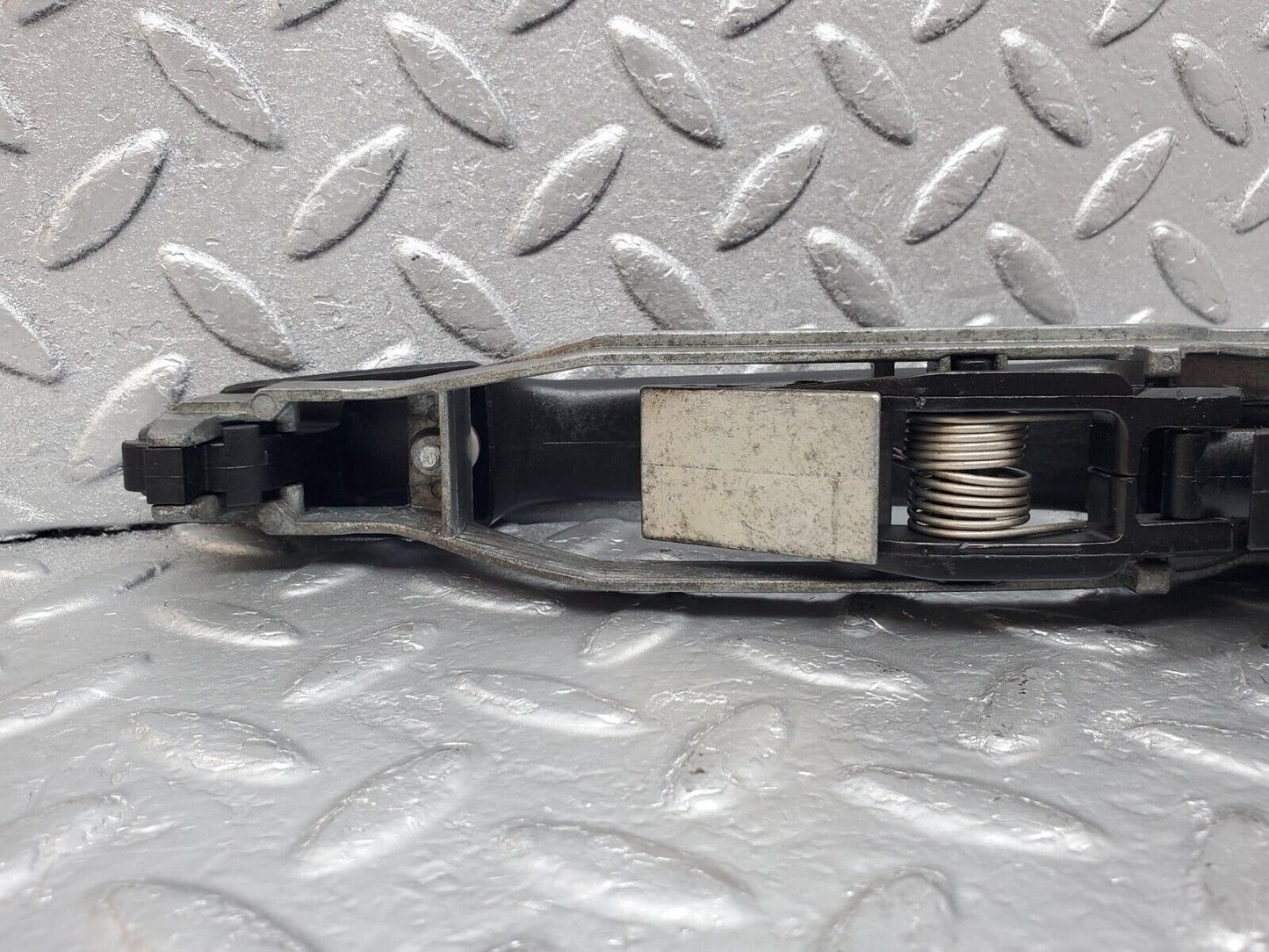44990 Mercedes-Benz R129 300SL Coupe Right Door Exterior Handle With Key
