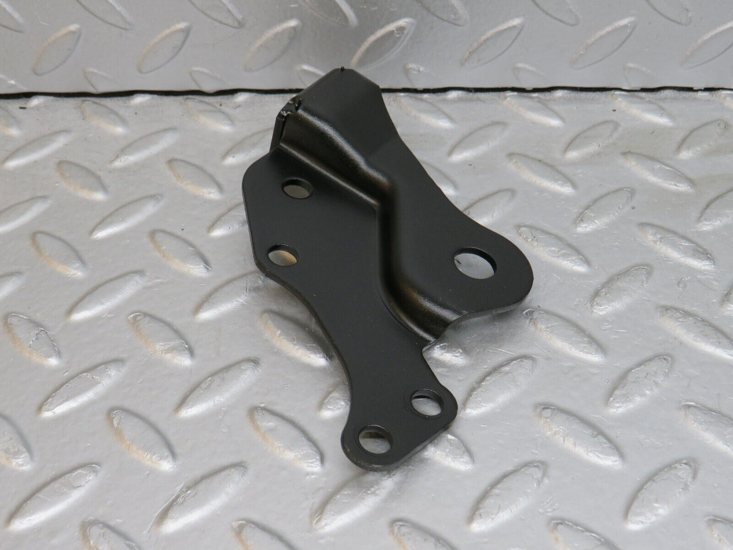 38115 Mercedes-Benz A124 320E Cabriolet Accelerator Cable Bracket Holder