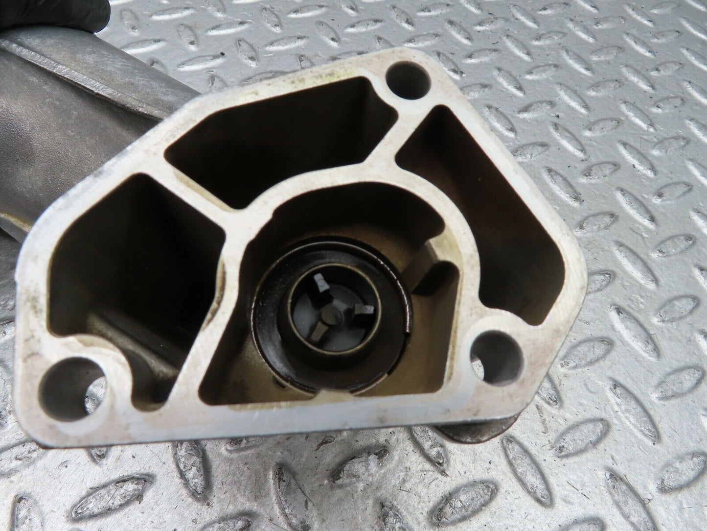 19583 Mercedes-Benz C140 CL420 Coupe Oil Filter Housing 1191800711