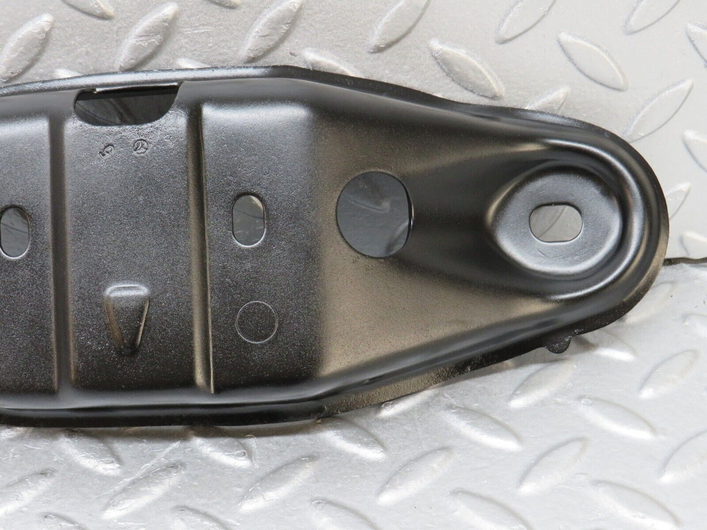 36781 Mercedes-Benz W201 190E Gearbox Mount Bracket