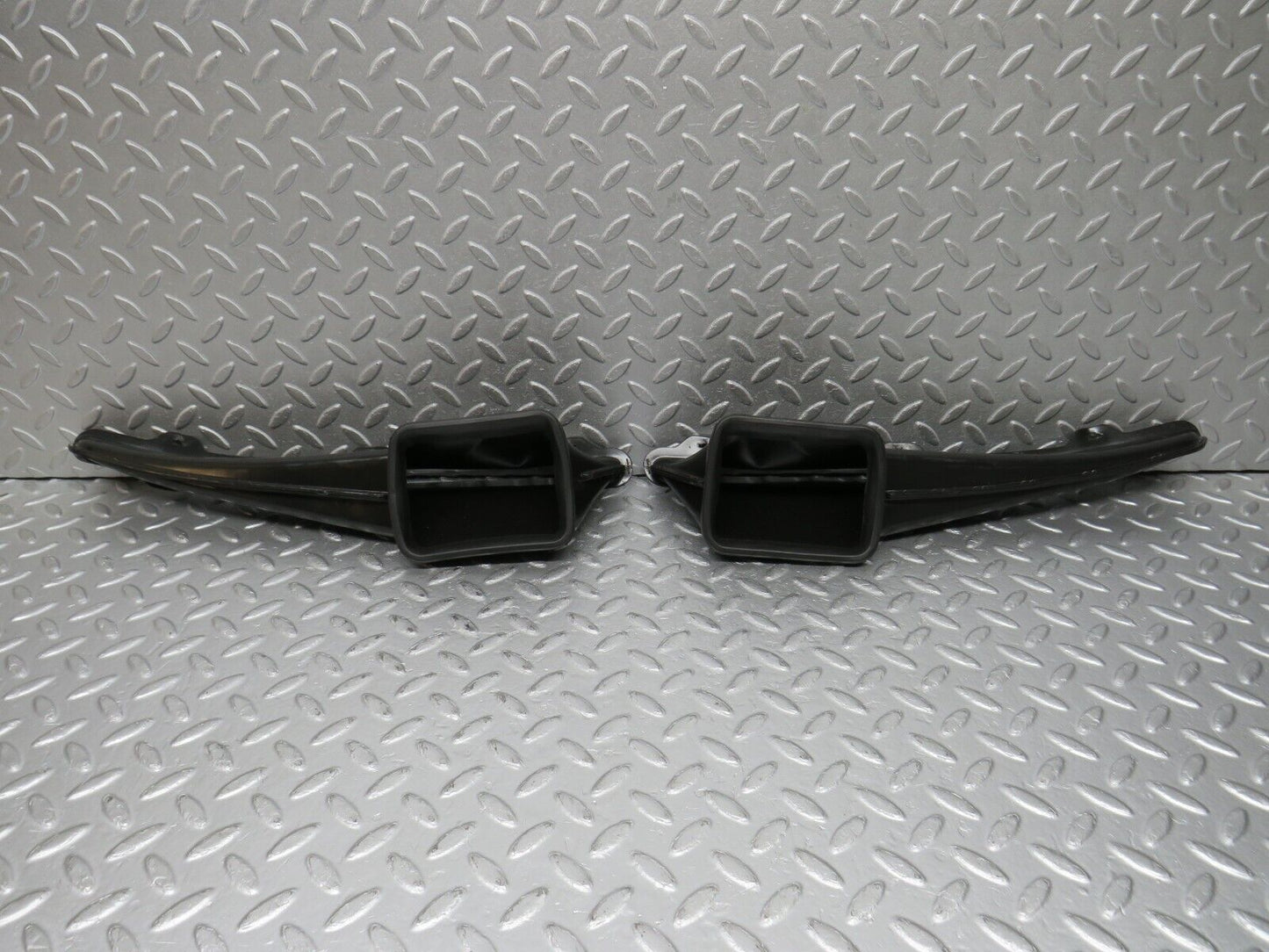39879 Mercedes-Benz R107 350SL Dashboard Air Vent Duct Pair