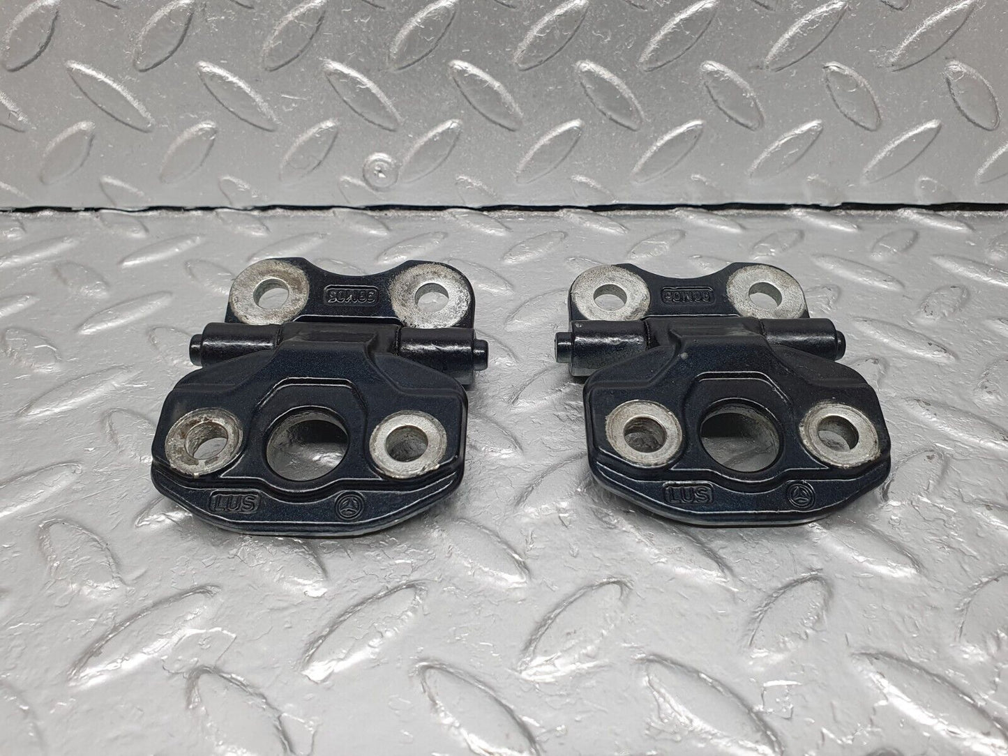 41867 Mercedes-Benz W202 C200 Front Door Hinge Left