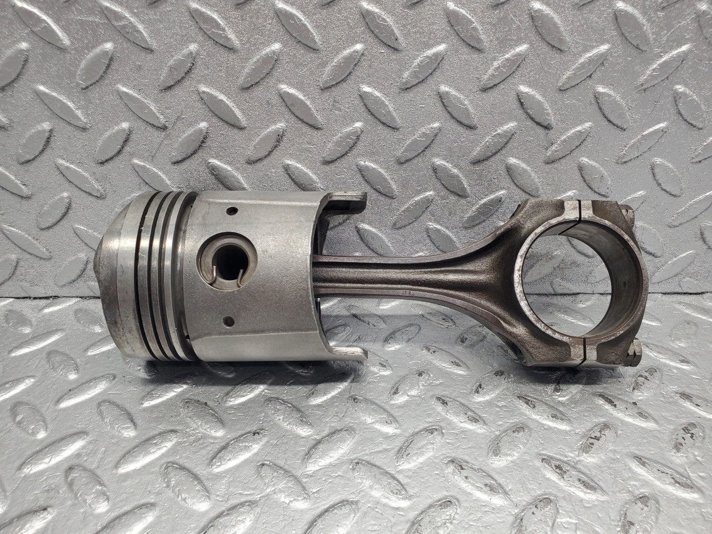 W112 piston and connecting rod new OEM