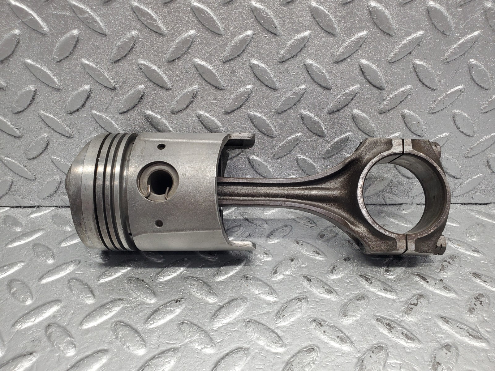W112 piston and connecting rod new OEM