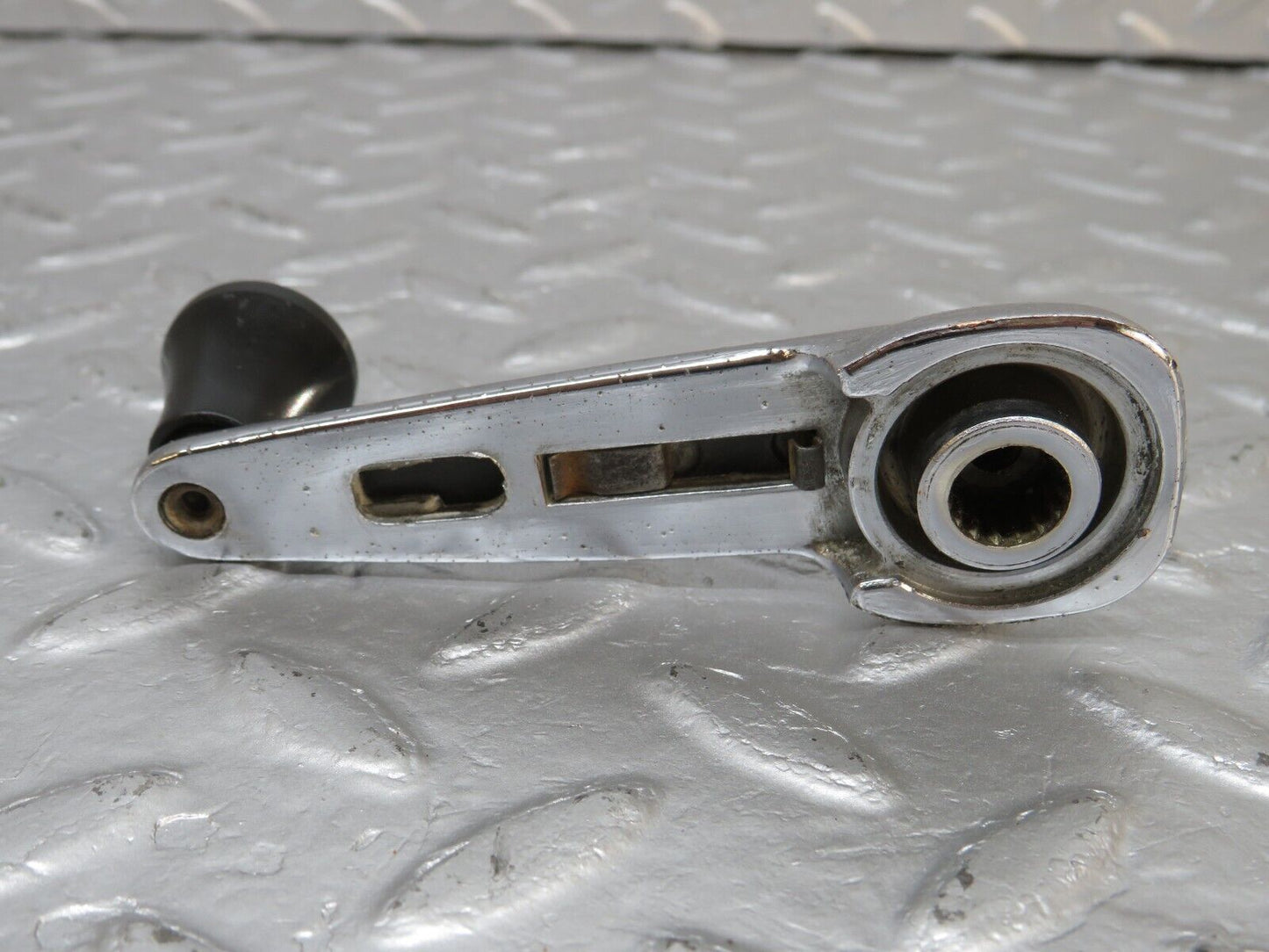 40222 Mercedes-Benz W110 230 Window Lifter Crank Handle