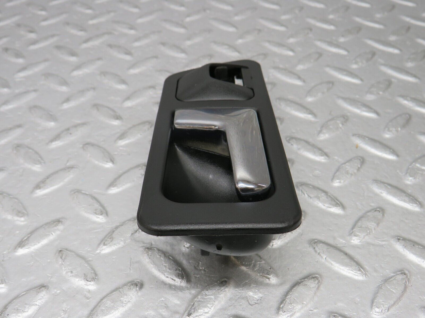 36618 Mercedes-Benz W201 190E 2.0L Right Interior Door Handle 2017660264