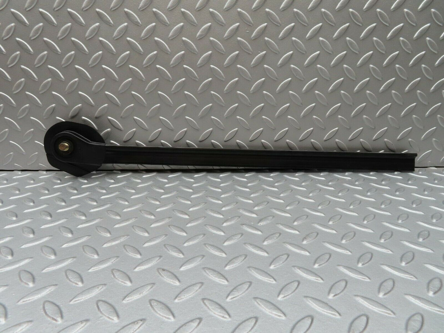 3784 Mercedes-Benz S123 200T Wagon Left Seat Belt Runner With Cover 1239192520