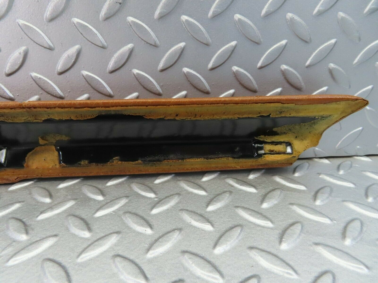 7839 Mercedes-Benz W115 220D Front Left Upper Door Panel