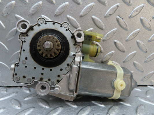 19359 Mercedes-Benz C140 CL420 Coupe Right Window Regulator Motor 0048201842