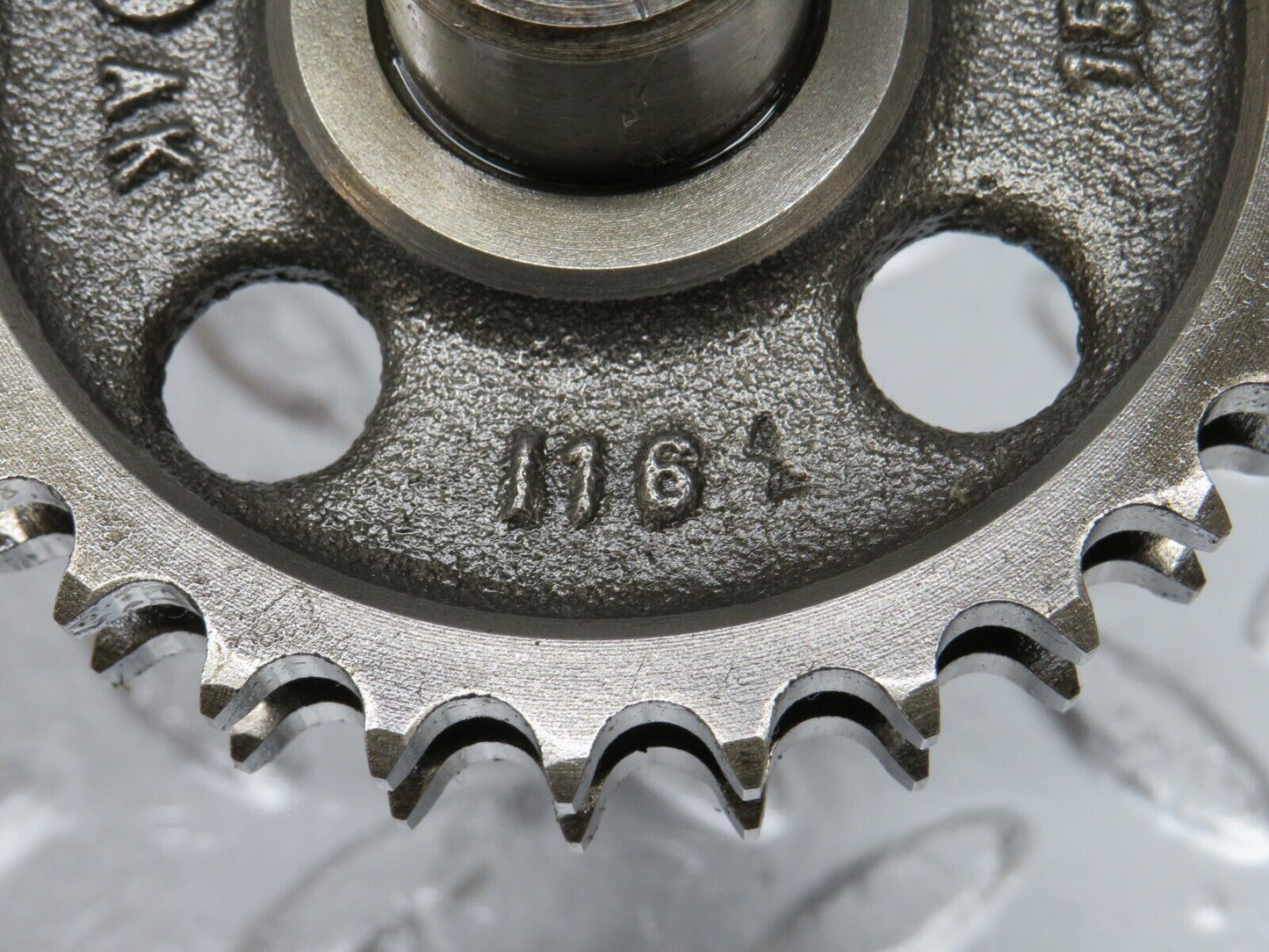 32946 Mercedes-Benz C107 R107 450 Camshaft Intermediate Timing Gear 1161570414
