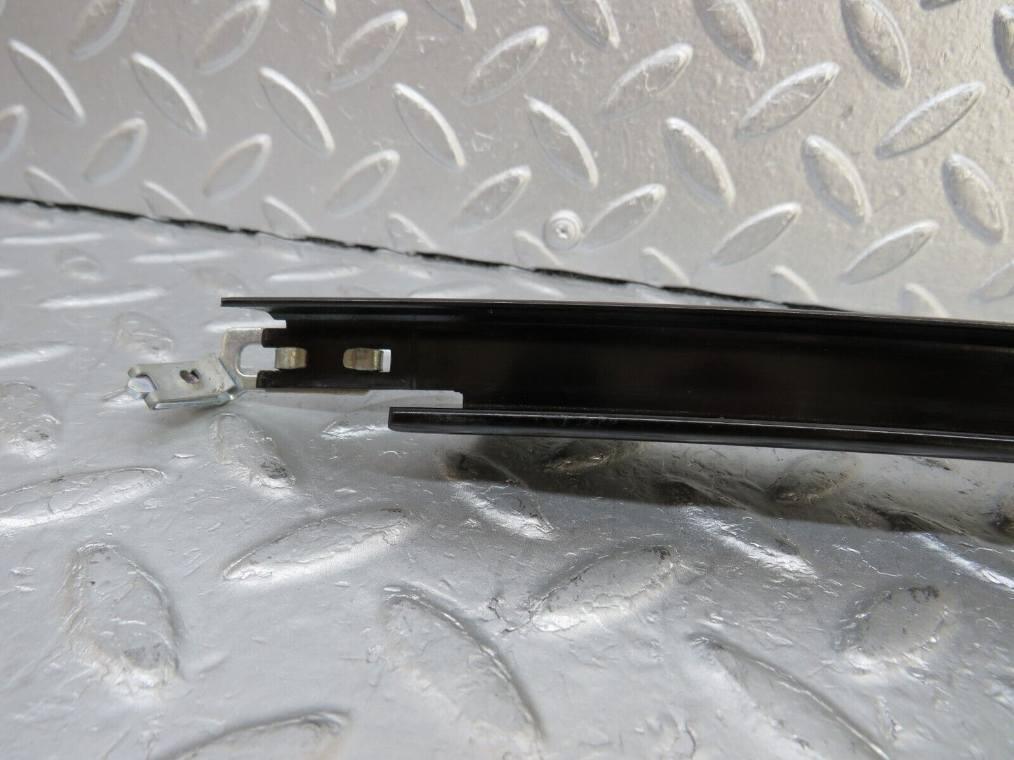 35257 Mercedes-Benz W221 Rear Left Door Window Channel 2217300119