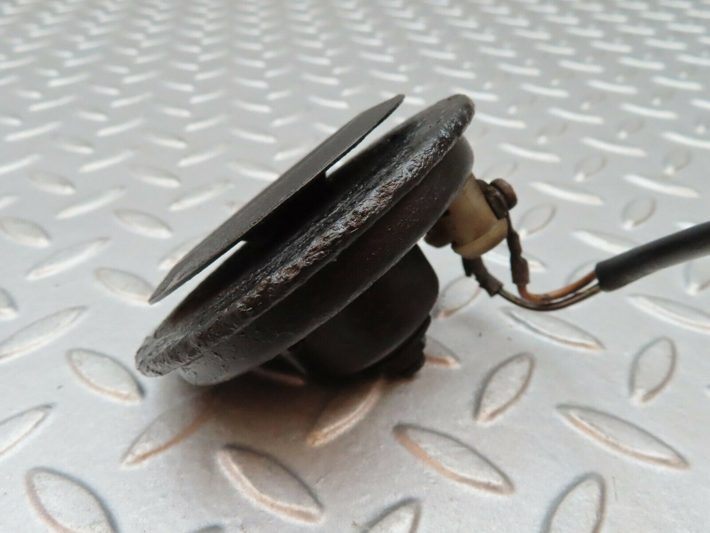 4030 Mercedes-Benz S123 200T Wagon Horn Bosch