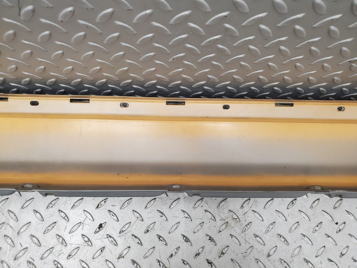 W124 Wagon side skirt left side used OEM