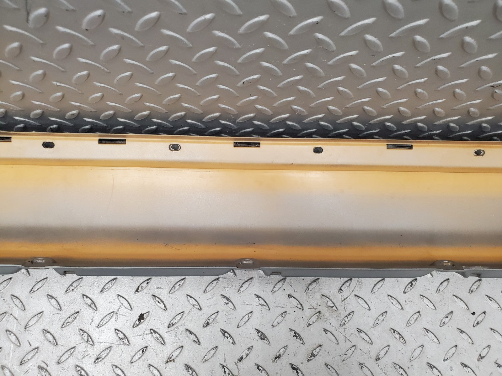 W124 Wagon side skirt left side used OEM