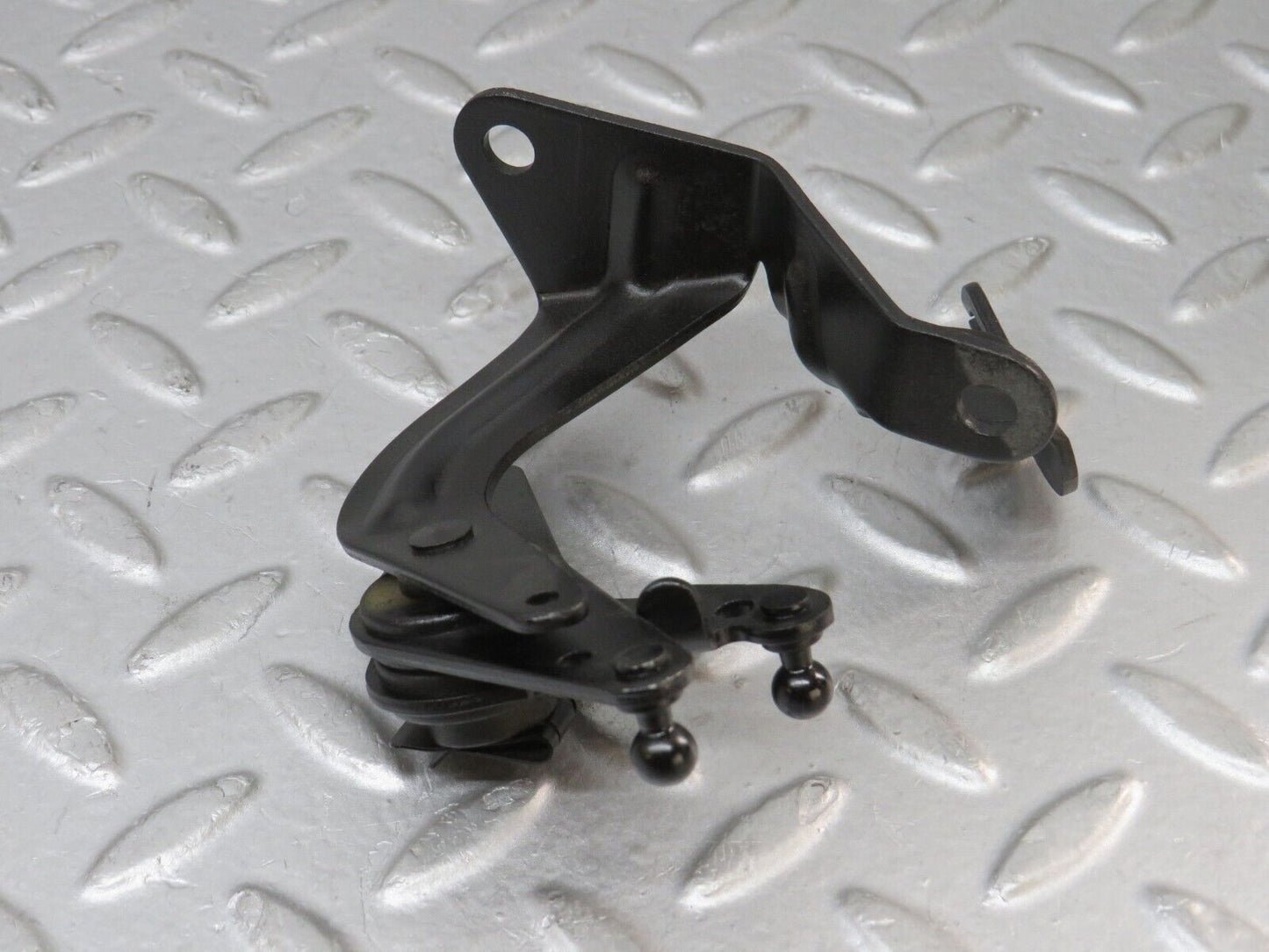 36359 Mercedes-Benz W126 420SE Accelerator Throttle Linkage