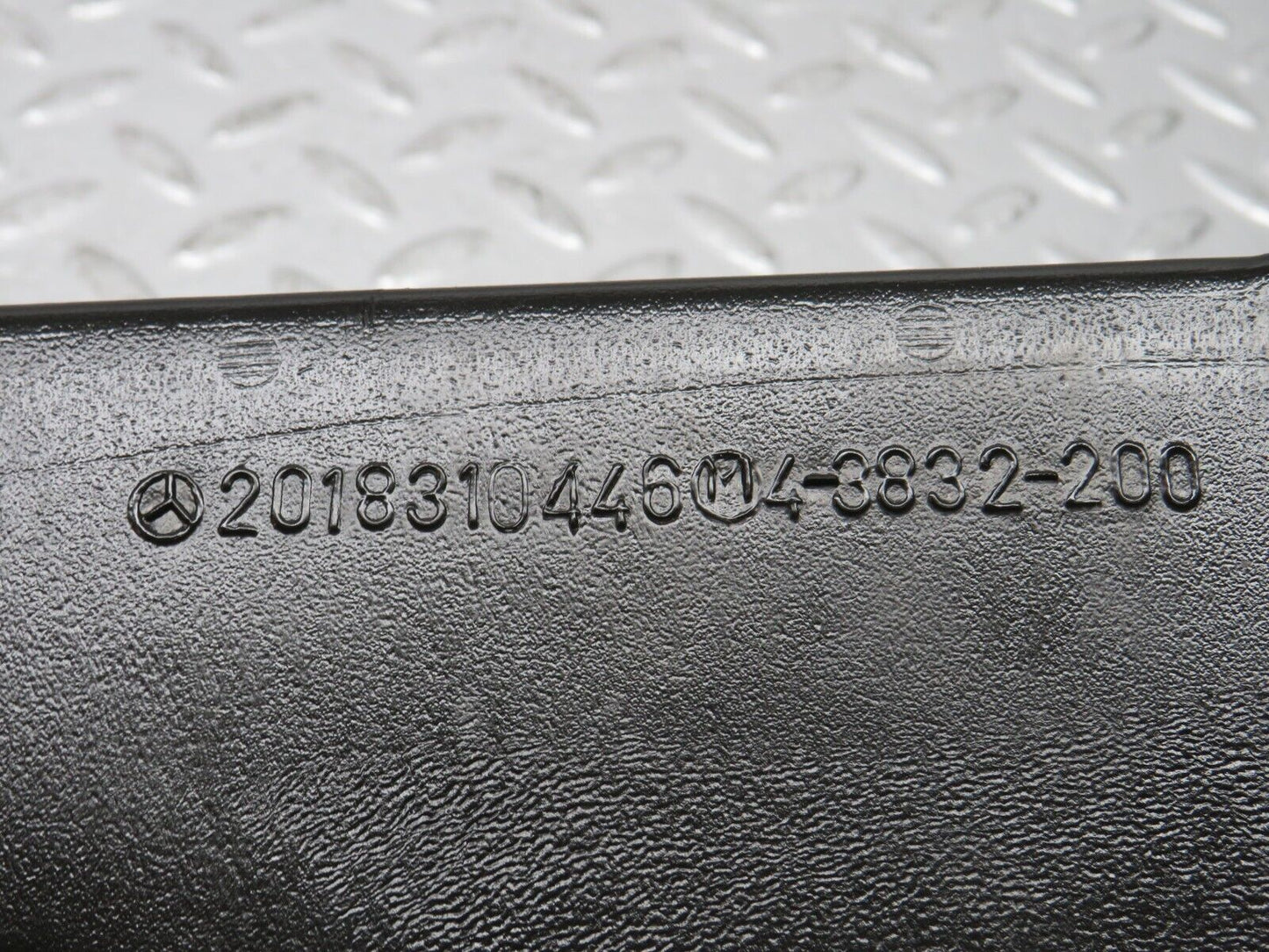 30594 Mercedes-Benz W201 190E 2.0L Air Duct Vent 2018310446