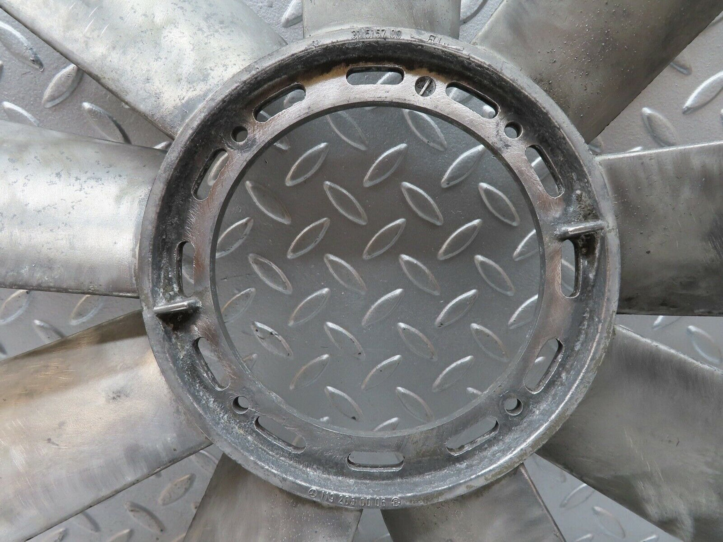 19542 Mercedes-Benz C140 CL420 Coupe Engine Cooling Fan 1192050006