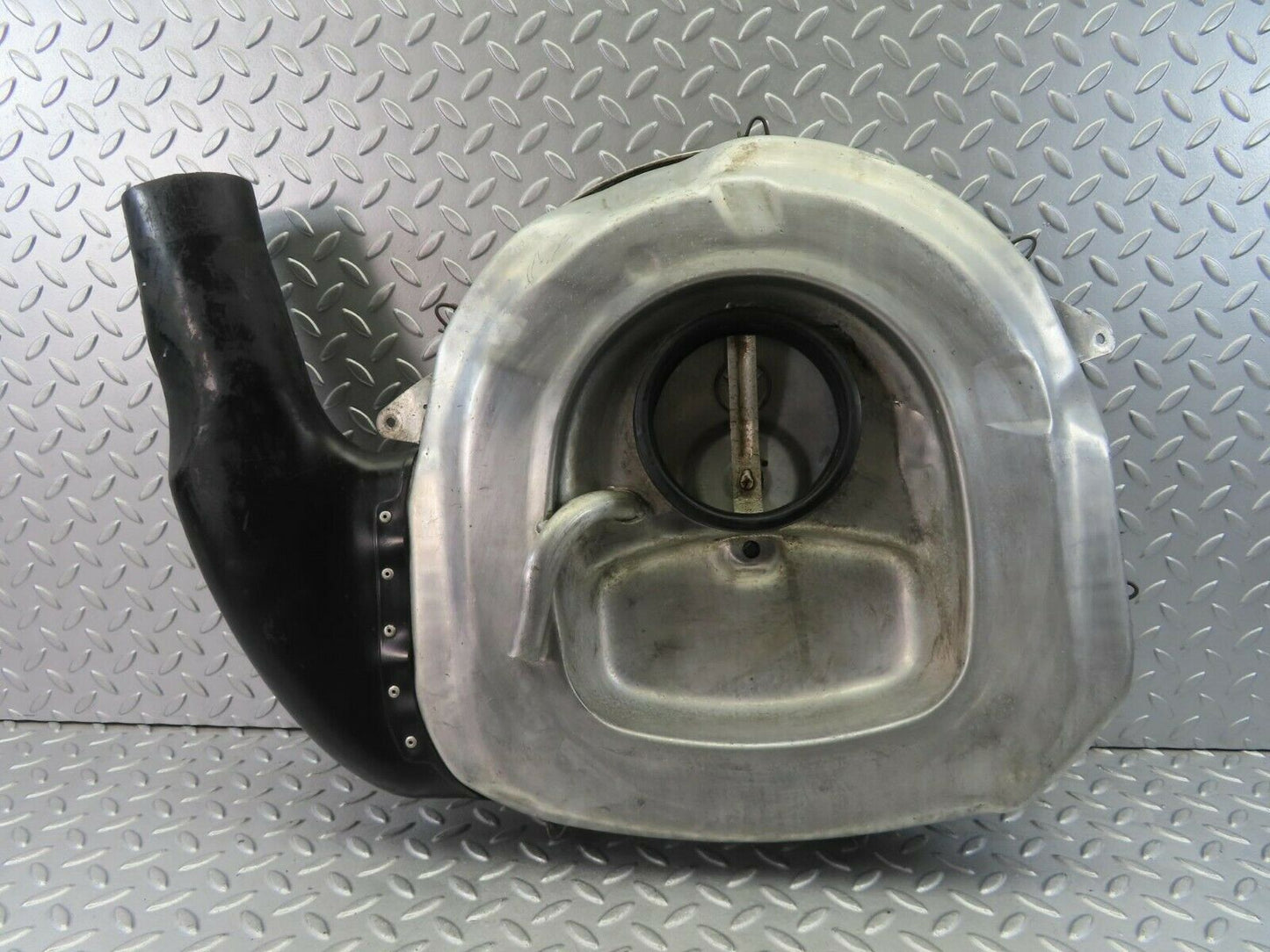 8628 Mercedes-Benz W126 Aluminium Air Filter Box Housing 0140948202