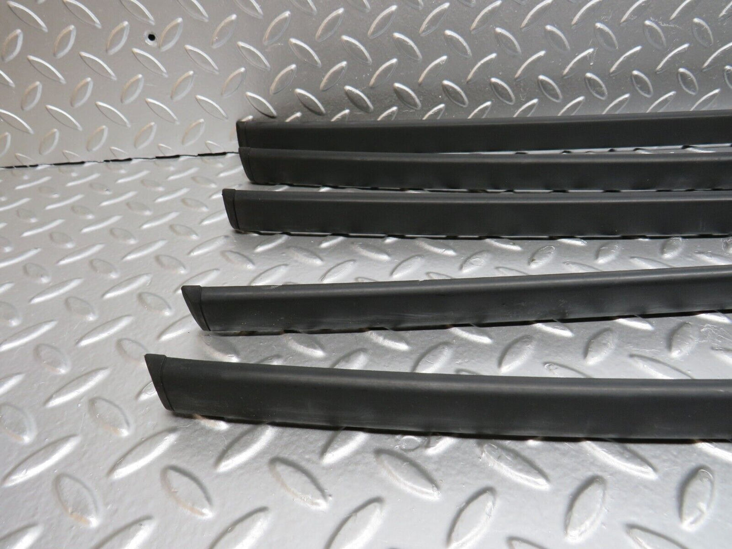 31497 Mercedes-Benz S124 220TE Wagon Roof Cladding Set
