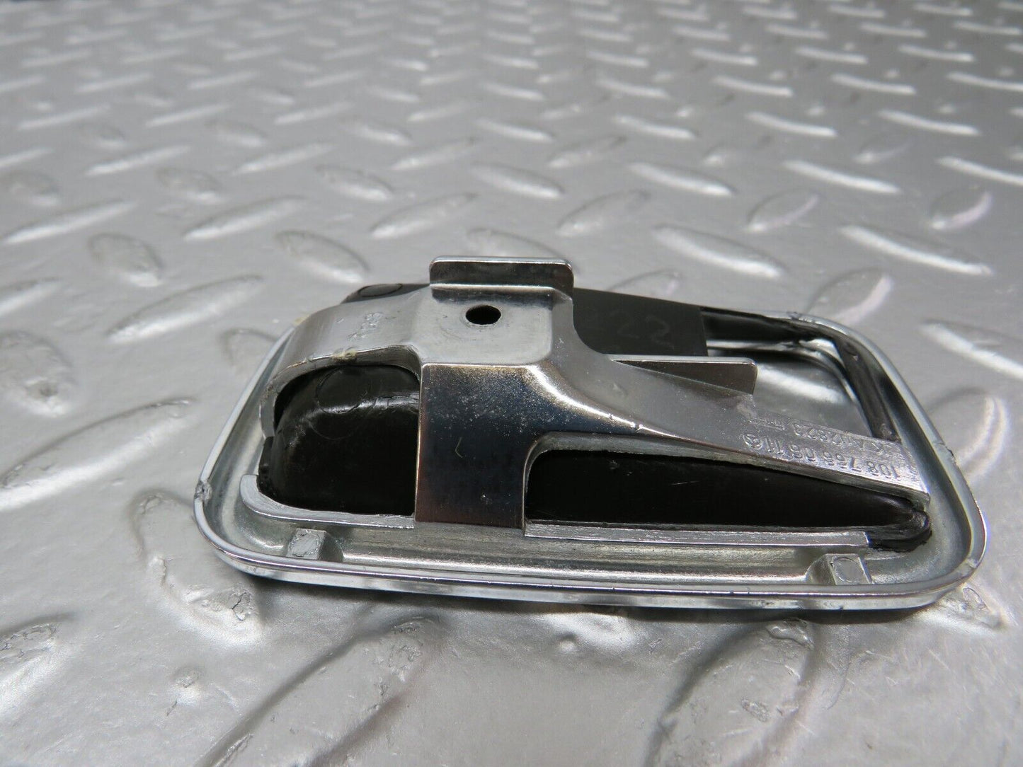 25574 Mercedes-Benz W123 200 Door Handle Surround Right 1087660611
