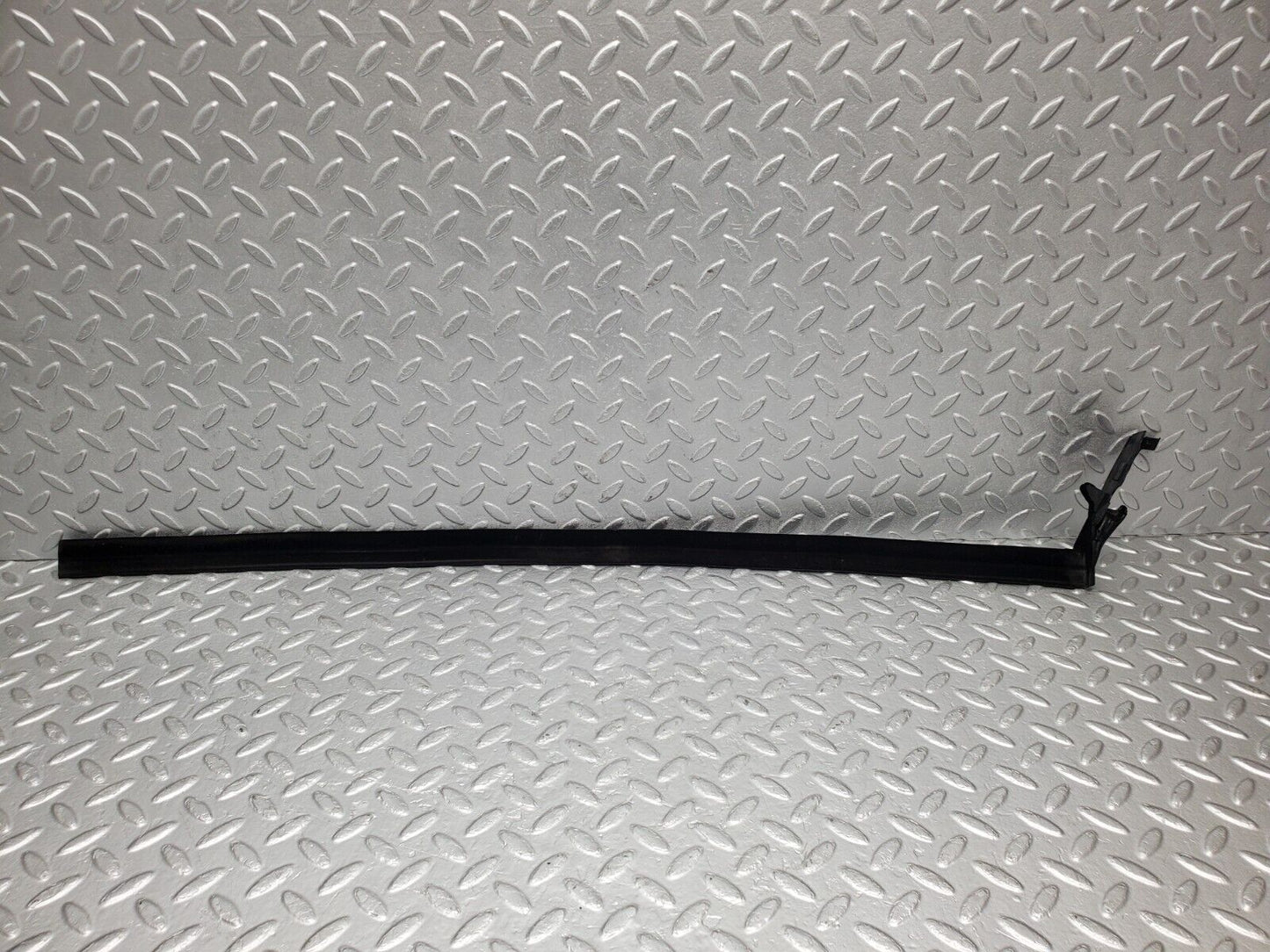 46745 Mercedes-Benz R129 320SL Coupe Left Door Seal Window Weatherstrip