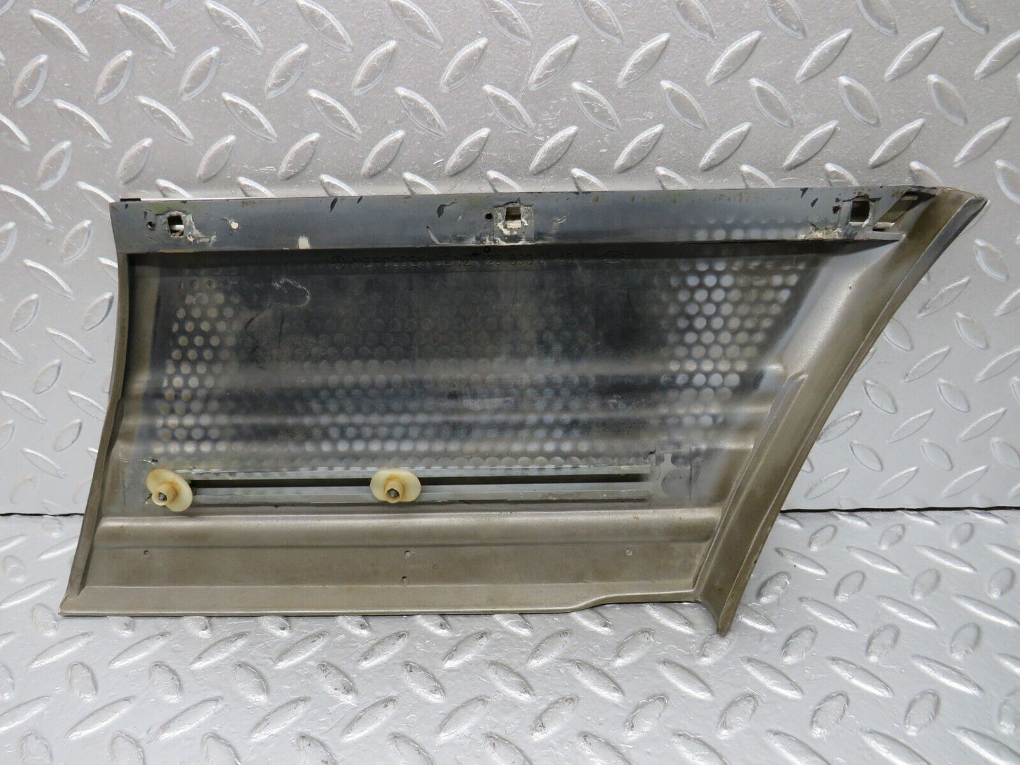 34373 Mercedes-Benz C126 380SEC Front Left Fender Wing Lower Moulding 1266900140