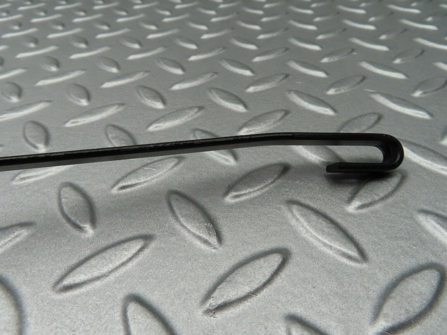 5166 Mercedes-Benz R107 350SL Coupe Wiper Arm Left