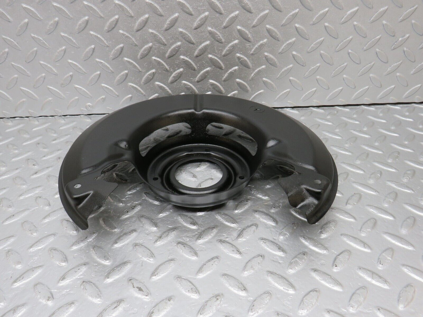 40579 Mercedes-Benz W123 300D Front Right Brake Disc Protection Plate