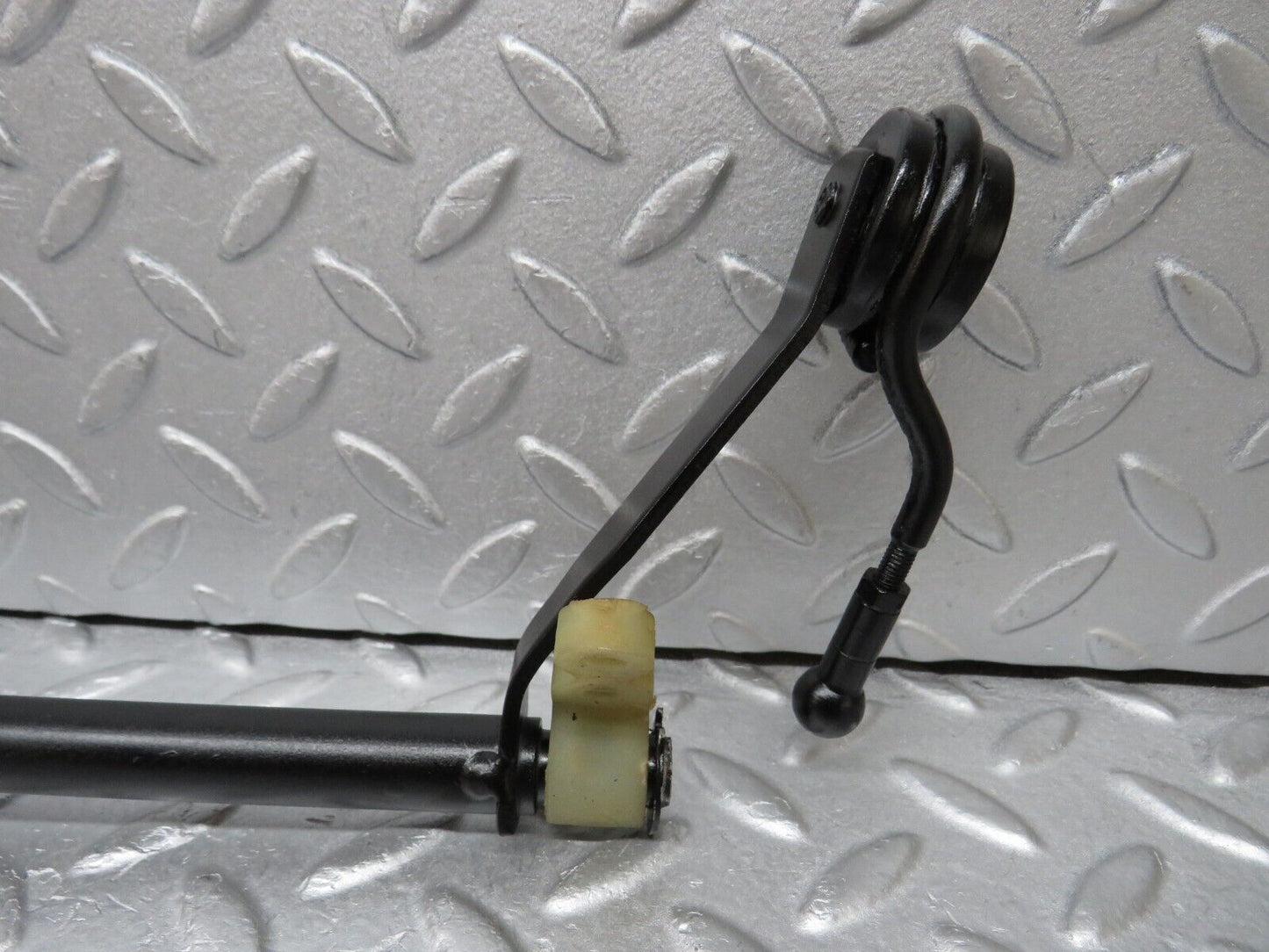 37482 Mercedes-Benz W109 300SEL Accelerator Pedal Linkage