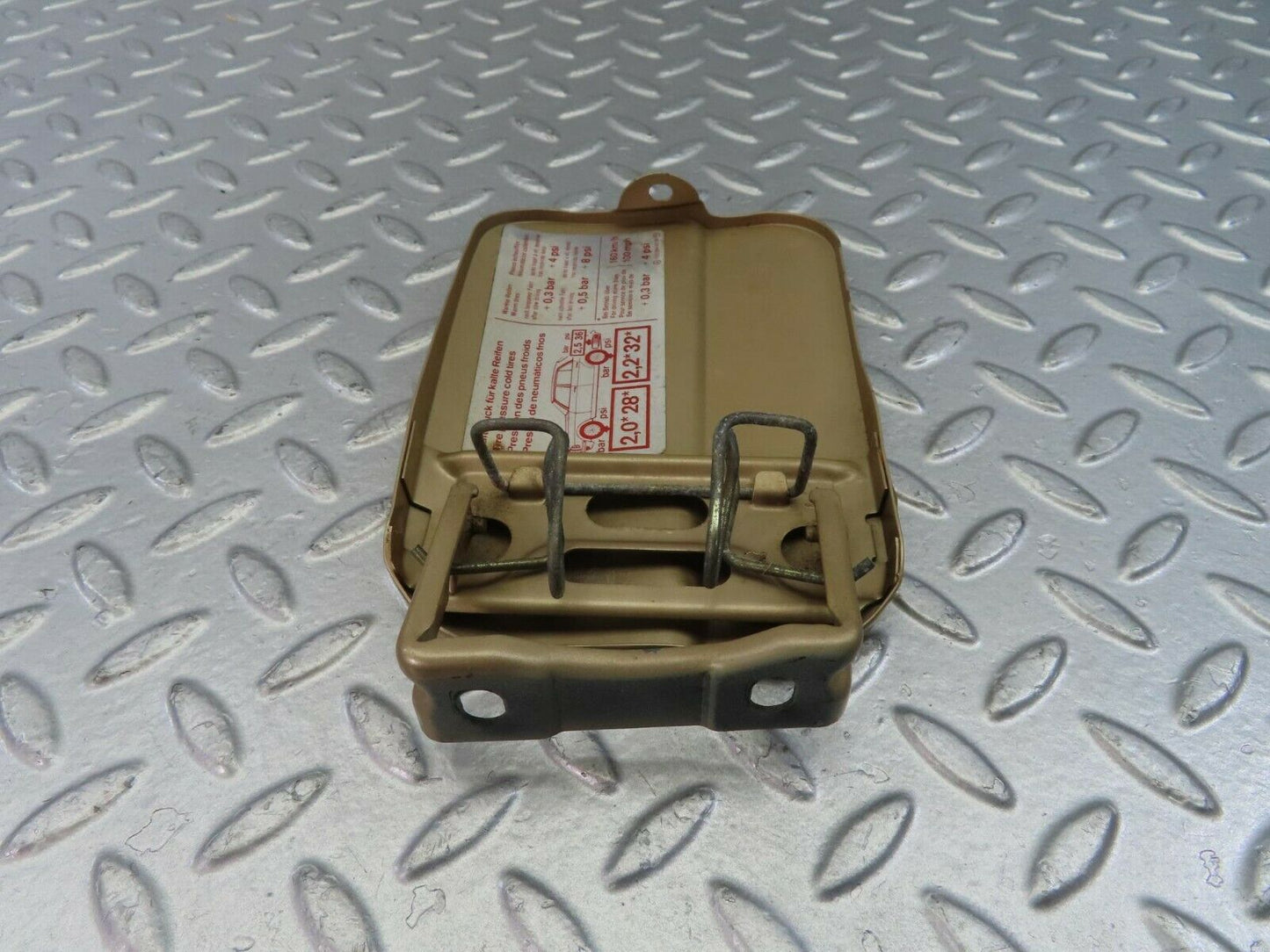 10797 Mercedes-Benz W123 230E Fuel Tank Flap Cap 1235840039