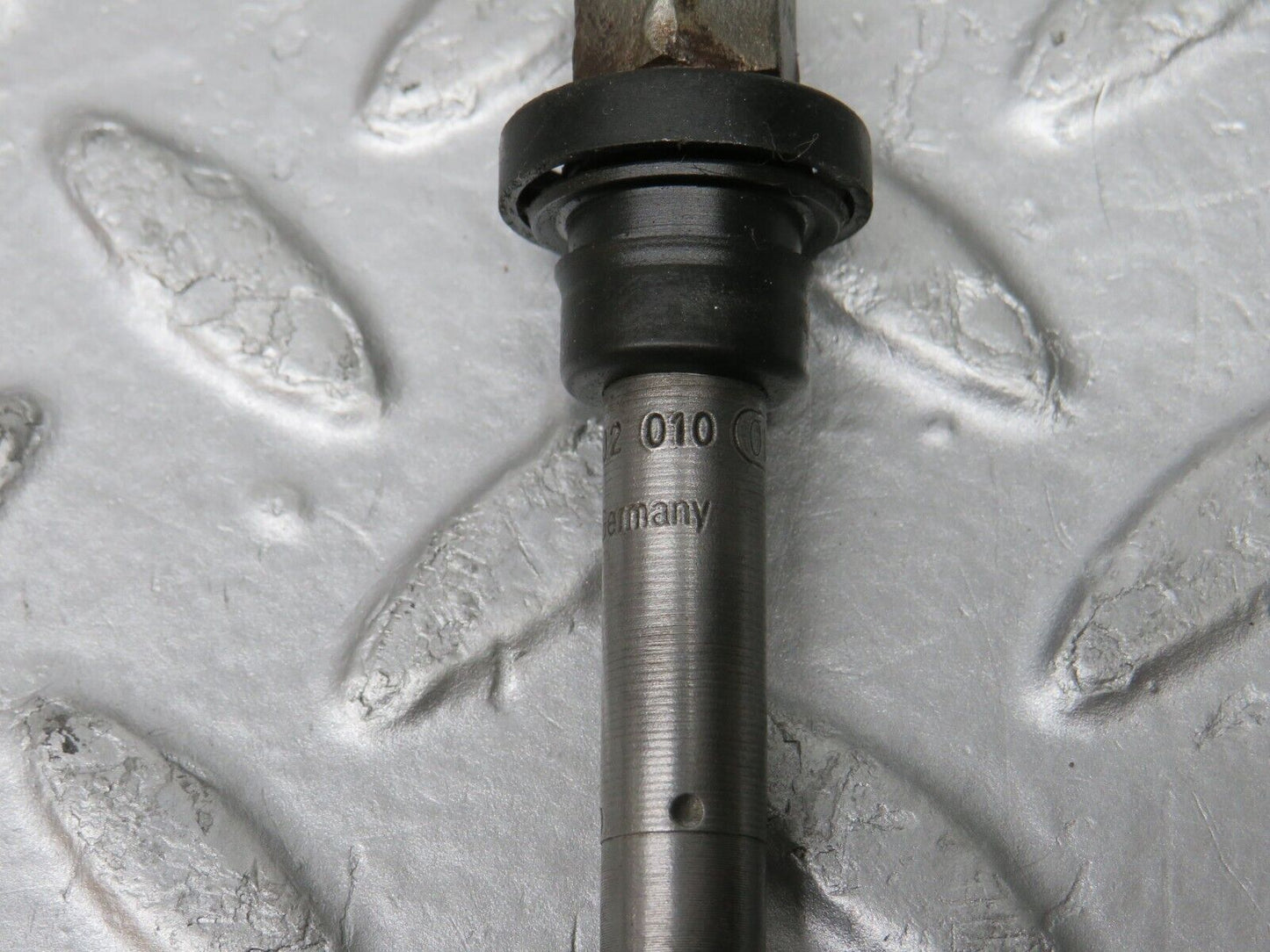 32703 Mercedes-Benz S124 300TE Wagon Fuel Injector Bosch 0437502010
