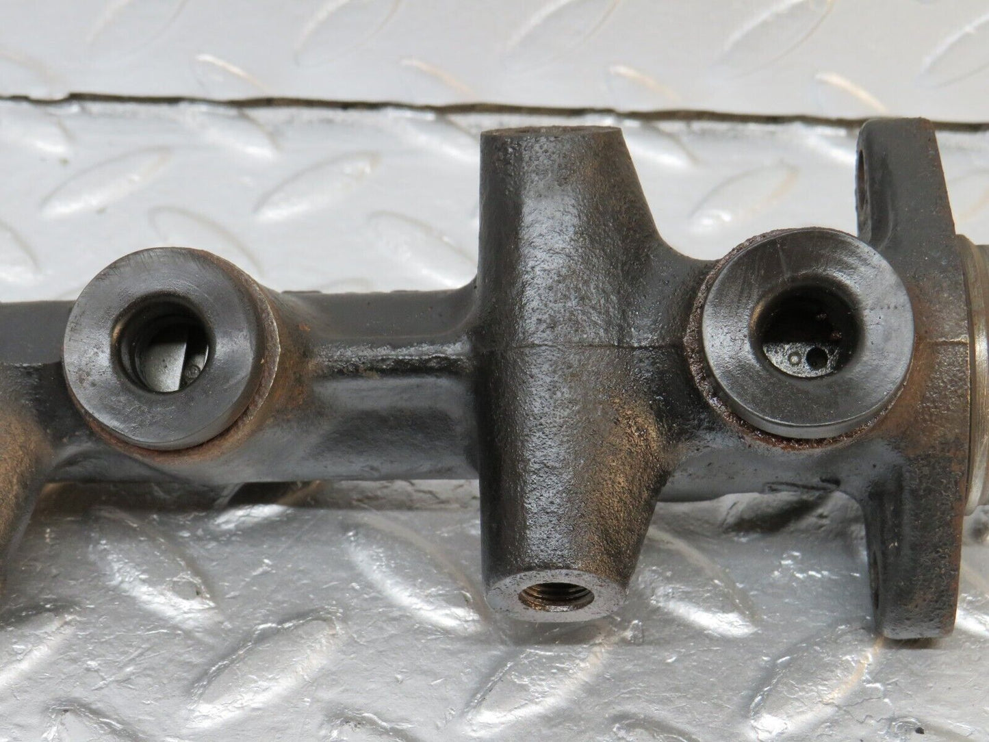 39813 Mercedes-Benz R107 350SL Coupe Brake Master Cylinder ATE